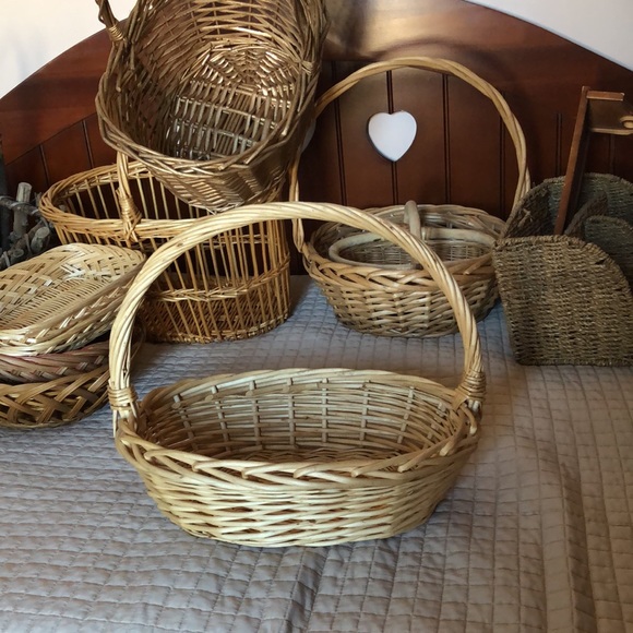 NEW HANDMADE BEAUTIFUL BASKET - Picture 5 of 5